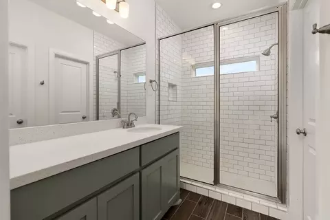 Bath - Undisclosed, Laredo, TX 78046 photo 1 of 6