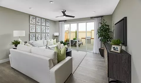 Living - 5450 W Harmont Dr, Glendale, AZ 85302 photo 6 of 6