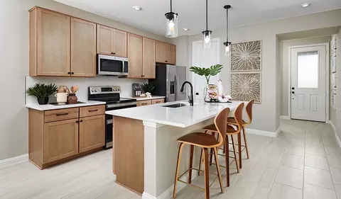 Kitchen - 5450 W Harmont Dr, Glendale, AZ 85302 photo 2 of 5