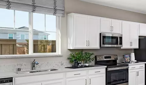 Kitchen - 5450 W Harmont Dr, Glendale, AZ 85302 photo 1 of 5