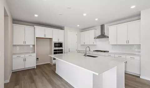 Kitchen - 13363 Merrymaker Dr, Longmont, CO 80504 photo 1 of 4