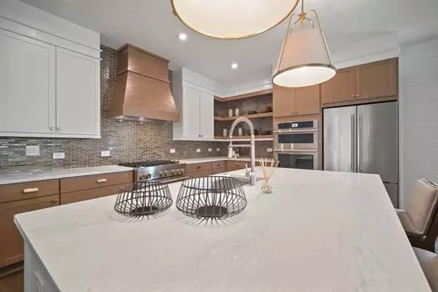 Kitchen - 5366 Wolf Creek Dr, Ruskin, FL 33570 photo 2 of 2