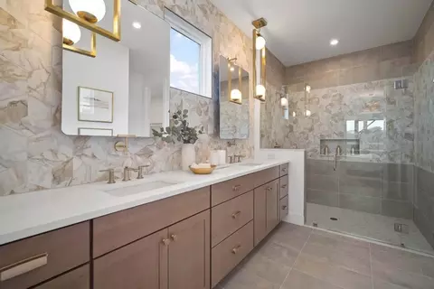 Bath - 5366 Wolf Creek Dr, Ruskin, FL 33570 photo 1 of 1