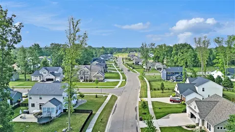 6562 Windford Ln, Grand Ledge, MI 48837