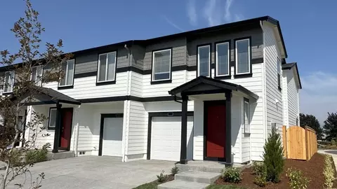6285 SE 15th St, Gresham, OR 97080