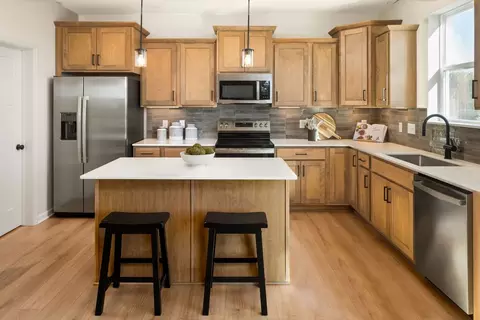 Kitchen - 1005 Annagaire Curv, Rosemount, MN 55068 photo 3 of 4