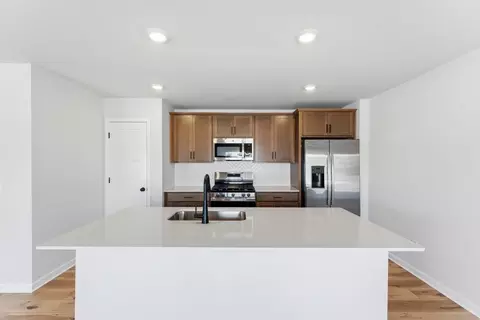 Kitchen - 1005 Annagaire Curv, Rosemount, MN 55068 photo 1 of 4