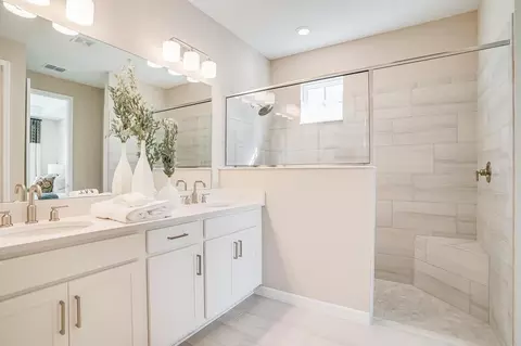 Bath - 5292 Goldfinch Dr, Saint Cloud, FL 34771 photo 10 of 41