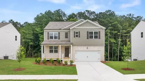 5595 Wintergreen Dr, Fairburn, GA 30213