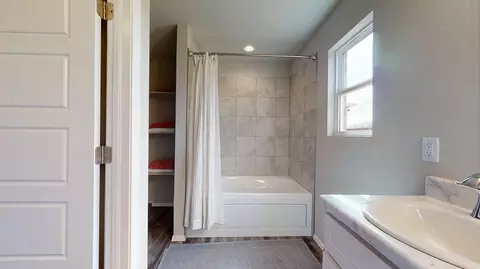 Bath - 102 Southfork Dr, Beebe, AR 72012 photo 1 of 2