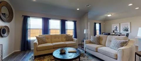 Living - 102 Southfork Dr, Beebe, AR 72012 photo 1 of 4