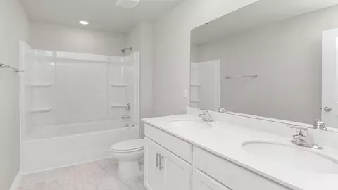 Bath - 511 Lancashire Ln, Irmo, SC 29063 photo 3 of 9