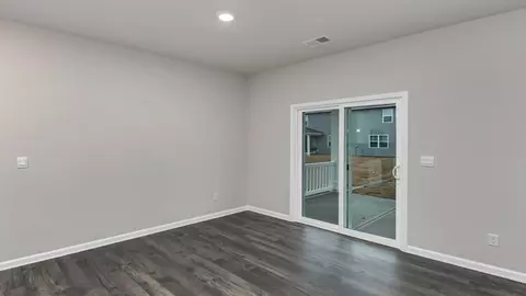 Living - 511 Lancashire Ln, Irmo, SC 29063 photo 3 of 4