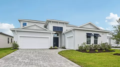 Exterior - 8308 Golden Beach Ct, Parrish, FL 34219 photo 3 of 18