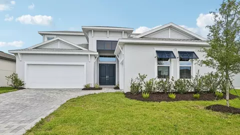 Exterior - 8308 Golden Beach Ct, Parrish, FL 34219 photo 4 of 18