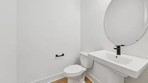 Bath - 8308 Golden Beach Ct, Parrish, FL 34219 photo 3 of 6