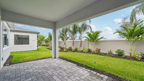 Exterior - 8308 Golden Beach Ct, Parrish, FL 34219 photo 5 of 18