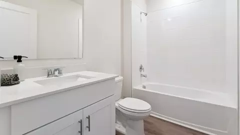 Bath - 888 Britton Loop, Saint Cloud, FL 34771 photo 2 of 3