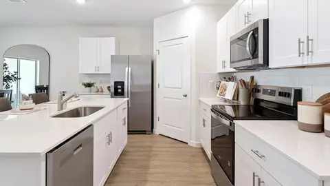 Kitchen - 888 Britton Loop, Saint Cloud, FL 34771 photo 3 of 6