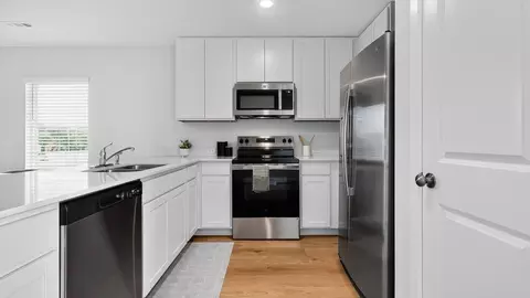 Kitchen - 15 Leruss Blvd, Cabot, AR 72023 photo 1 of 2