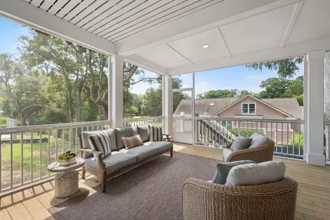 114 Sandy Oaks Dr, Hilton Head Island, SC 29926