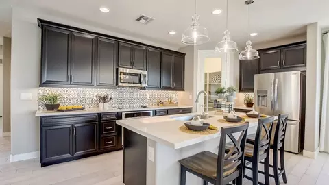 Kitchen - 2170 S 242nd Ln, Buckeye, AZ 85326 photo 2 of 5
