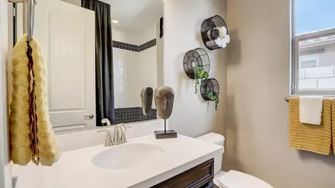 Bath - 2170 S 242nd Ln, Buckeye, AZ 85326 photo 5 of 5
