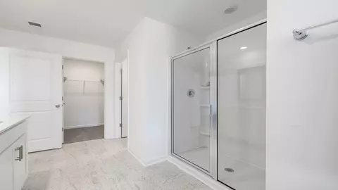 Bath - 201 Forest Brook Dr, Easley, SC 29640 photo 5 of 7