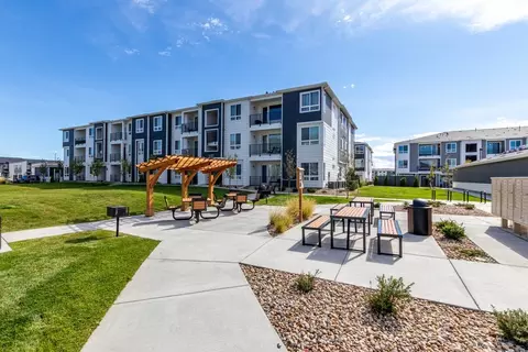 6153 N Ceylon St #BLDG 3, Denver, CO 80249