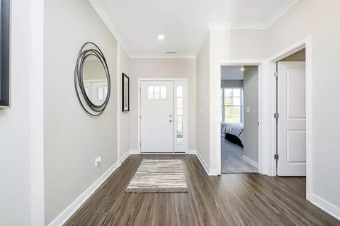 Entry Way - Arrowhead Dr, Piqua, OH 45356 photo 2 of 11