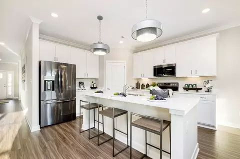 Kitchen - Arrowhead Dr, Piqua, OH 45356 photo 2 of 15