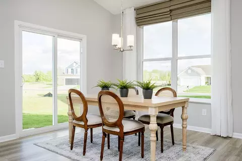 Dining - Arrowhead Dr, Piqua, OH 45356 photo 2 of 6