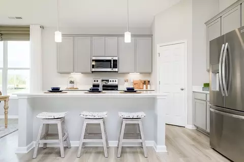 Kitchen - Arrowhead Dr, Piqua, OH 45356 photo 9 of 15