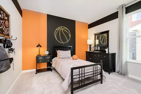Bedroom - Arrowhead Dr, Piqua, OH 45356 photo 7 of 18