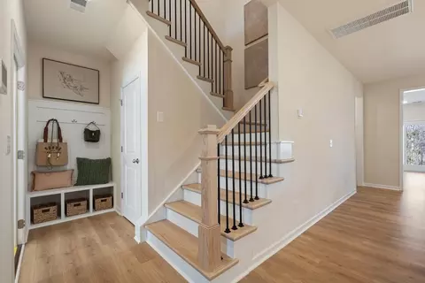 Entry Way - 897 Jp Stevens Rd, Seneca, SC 29678 photo 3 of 7