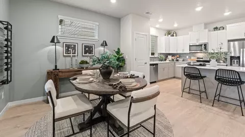 Dining - 21560 SEtna Pl, Bend, OR 97702 photo 2 of 3