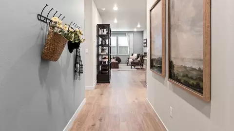 Entry Way - 21560 SEtna Pl, Bend, OR 97702 photo 3 of 3