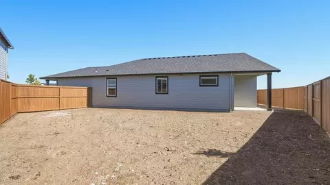 Exterior - 21560 SEtna Pl, Bend, OR 97702 photo 2 of 10