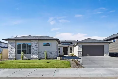 2061 N Peakhurt Ave, Kuna, ID 83634