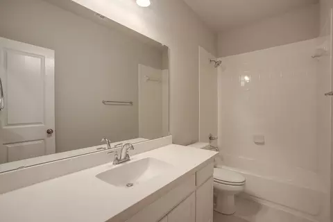 Bath - 11436 Wulstone Rd, Haslet, TX 76052 photo 5 of 10