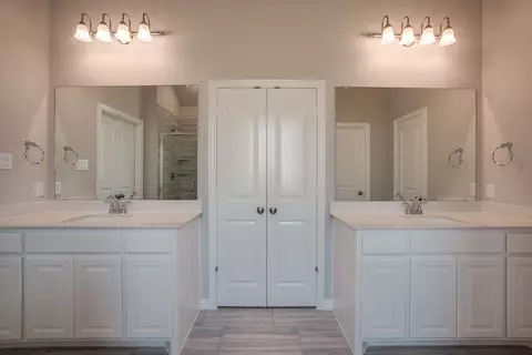 Bath - 11436 Wulstone Rd, Haslet, TX 76052 photo 3 of 10