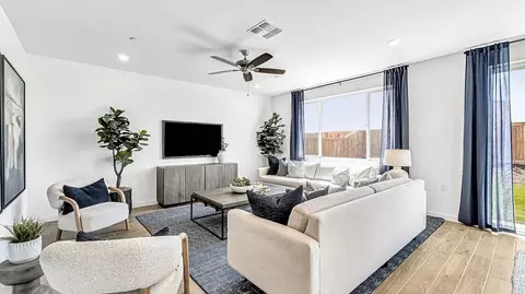 Living - 7619 Mykonos St, Bakersfield, CA 93311 photo 1 of 1