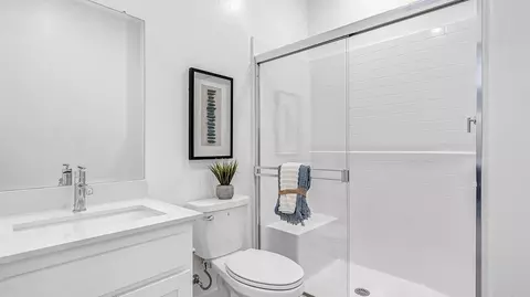 Bath - 7619 Mykonos St, Bakersfield, CA 93311 photo 3 of 5