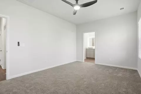 Bedroom - 115 Woodlands Dr, Jackson, GA 30233 photo 1 of 9