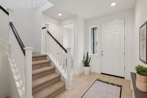 Entry Way - 208 Mindy Way, Pittsburg, CA 94565 photo 2 of 2
