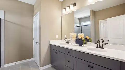 Bath - 12 Commons Cir, Clayton, NC 27520 photo 3 of 3