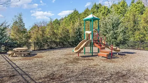 View/Area - 12 Commons Cir, Clayton, NC 27520 photo 1 of 2