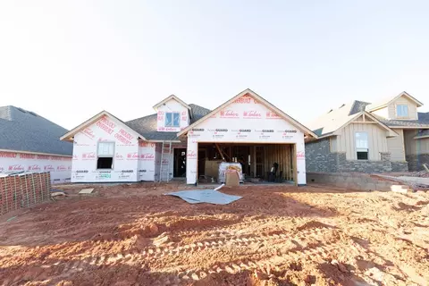 10356 SW 56th St, Mustang, OK 73064