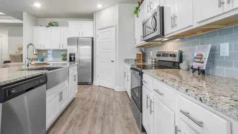 Kitchen - 9500 Mossy Rd, Biloxi, MS 39532 photo 2 of 5