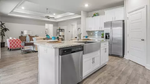 Kitchen - 9500 Mossy Rd, Biloxi, MS 39532 photo 4 of 5